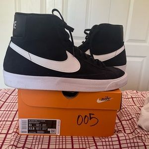 Blazer Mid ‘77 Suede